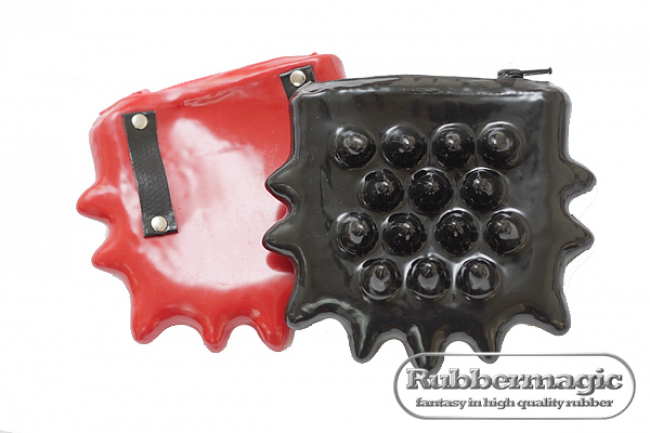 Latex-Gürteltasche im Stacheldesign